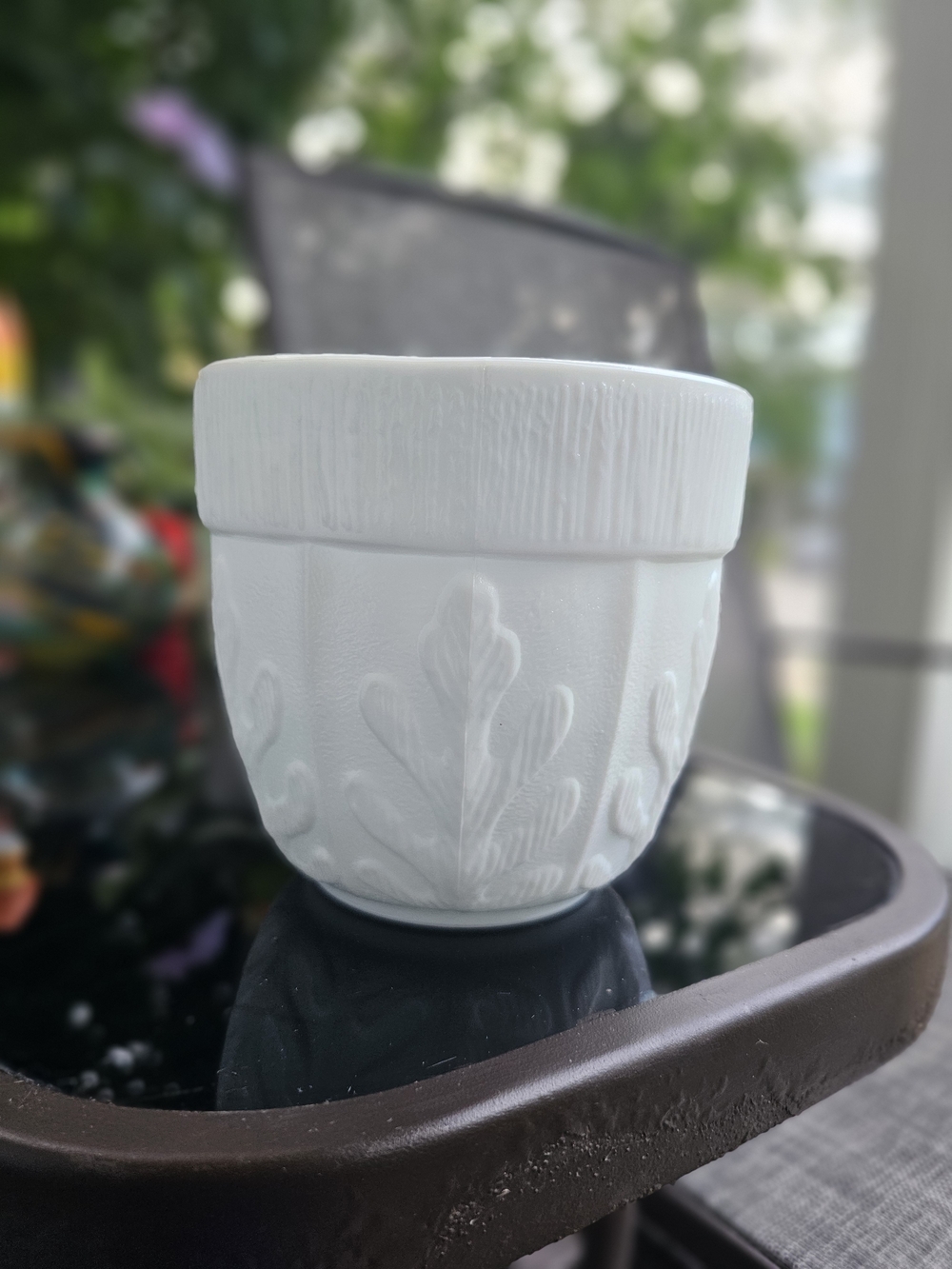 Vintage 1975 FTD White Milk Glass Oak Leaf Planter Flower Pot Cachepot 5x5